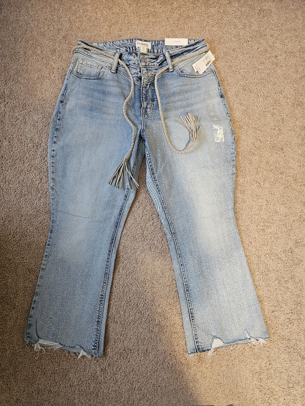 NWT MAURICES CURVY CROPPED JEANS SZ 12